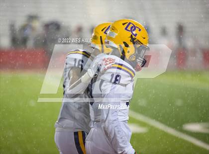 Thumbnail 2 in DeSoto Central @ Clinton (MSHAA 6A Round 1) photogallery.