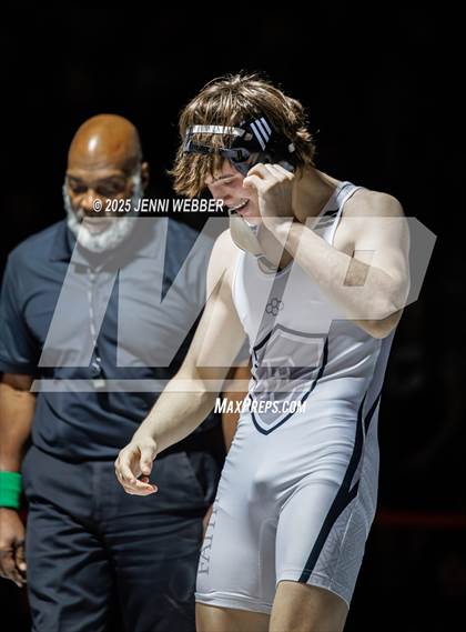 Thumbnail 2 in NIAA 4A Finals photogallery.