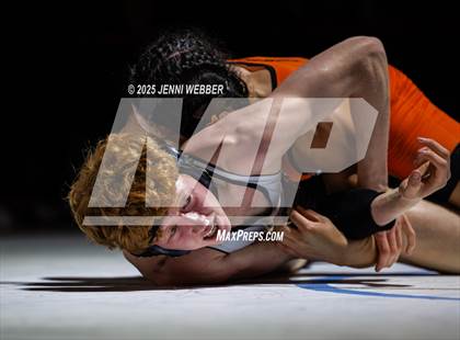 Thumbnail 1 in NIAA 4A Finals photogallery.