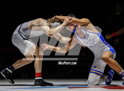 Thumbnail 1 in NIAA 4A Finals photogallery.