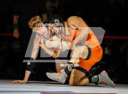 Thumbnail 1 in NIAA 4A Finals photogallery.