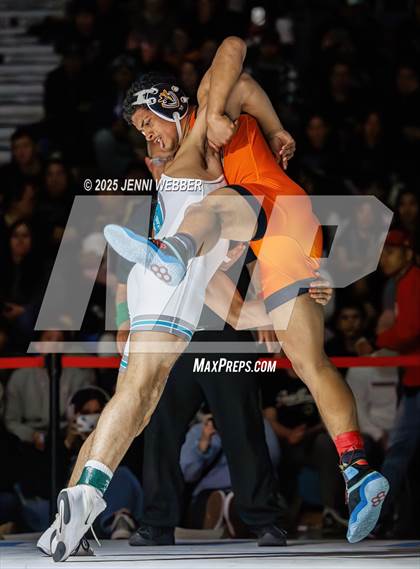 Thumbnail 2 in NIAA 4A Finals photogallery.