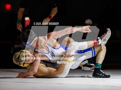 Thumbnail 1 in NIAA 4A Finals photogallery.
