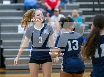 Thumbnail 2 in Indian River @ Hickory photogallery.