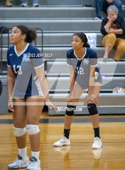 Thumbnail 2 in Indian River @ Hickory photogallery.