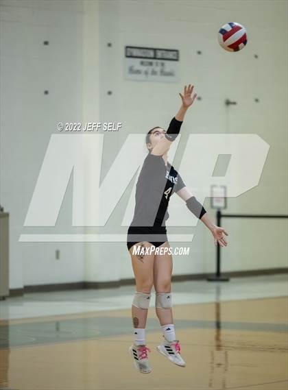 Thumbnail 1 in Indian River @ Hickory photogallery.