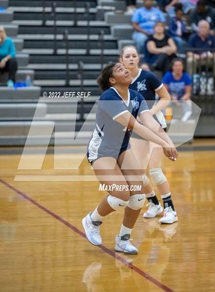 Thumbnail 1 in Indian River @ Hickory photogallery.
