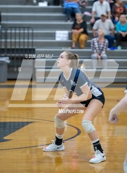 Thumbnail 1 in Indian River @ Hickory photogallery.