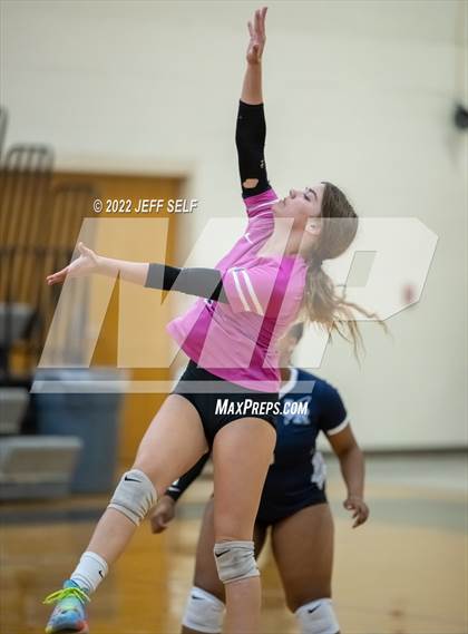 Thumbnail 1 in Indian River @ Hickory photogallery.