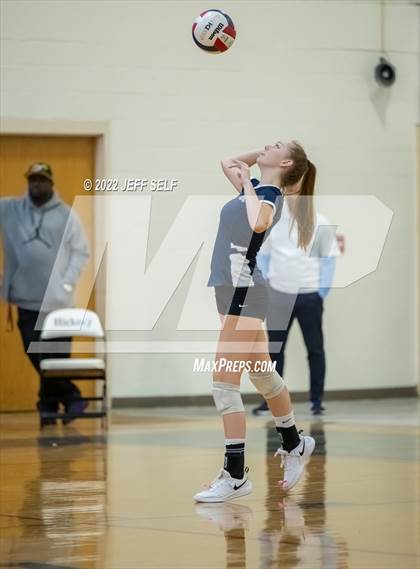 Thumbnail 2 in Indian River @ Hickory photogallery.