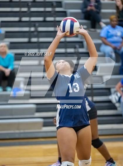 Thumbnail 1 in Indian River @ Hickory photogallery.