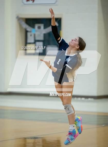 Thumbnail 3 in Indian River @ Hickory photogallery.