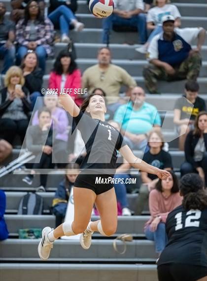 Thumbnail 1 in Indian River @ Hickory photogallery.