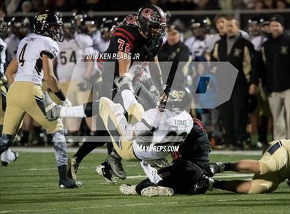 Thumbnail 2 in Ligonier Valley vs. Southern Columbia Area (PIAA Class 2A Semifinal) photogallery.