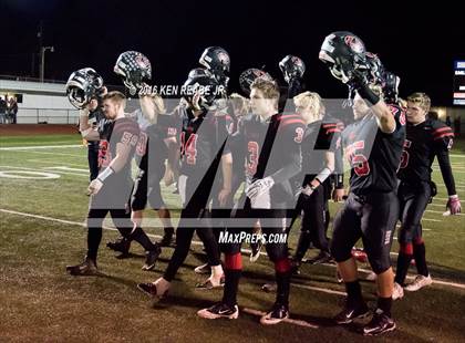 Thumbnail 1 in Ligonier Valley vs. Southern Columbia Area (PIAA Class 2A Semifinal) photogallery.