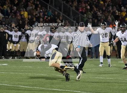 Thumbnail 3 in Ligonier Valley vs. Southern Columbia Area (PIAA Class 2A Semifinal) photogallery.