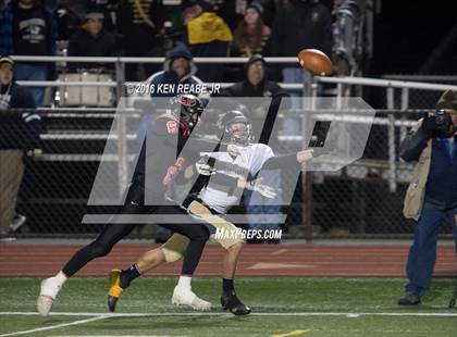 Thumbnail 3 in Ligonier Valley vs. Southern Columbia Area (PIAA Class 2A Semifinal) photogallery.