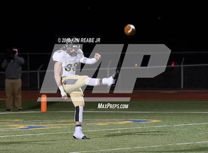 Thumbnail 3 in Ligonier Valley vs. Southern Columbia Area (PIAA Class 2A Semifinal) photogallery.