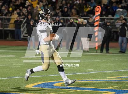 Thumbnail 1 in Ligonier Valley vs. Southern Columbia Area (PIAA Class 2A Semifinal) photogallery.