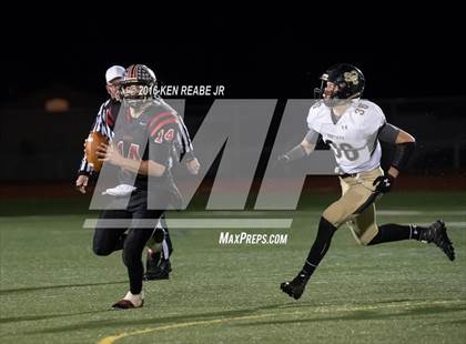 Thumbnail 3 in Ligonier Valley vs. Southern Columbia Area (PIAA Class 2A Semifinal) photogallery.