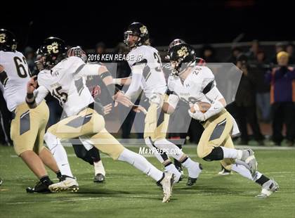 Thumbnail 2 in Ligonier Valley vs. Southern Columbia Area (PIAA Class 2A Semifinal) photogallery.