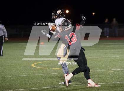 Thumbnail 2 in Ligonier Valley vs. Southern Columbia Area (PIAA Class 2A Semifinal) photogallery.