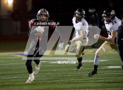 Thumbnail 1 in Ligonier Valley vs. Southern Columbia Area (PIAA Class 2A Semifinal) photogallery.