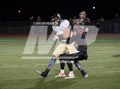Thumbnail 3 in Ligonier Valley vs. Southern Columbia Area (PIAA Class 2A Semifinal) photogallery.
