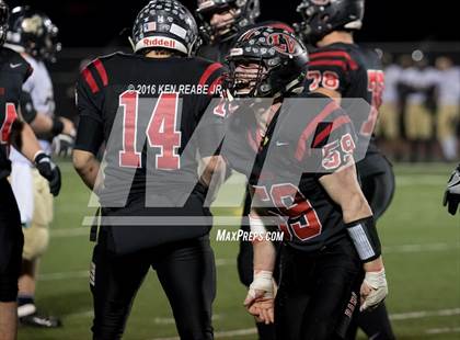 Thumbnail 3 in Ligonier Valley vs. Southern Columbia Area (PIAA Class 2A Semifinal) photogallery.