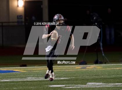 Thumbnail 3 in Ligonier Valley vs. Southern Columbia Area (PIAA Class 2A Semifinal) photogallery.