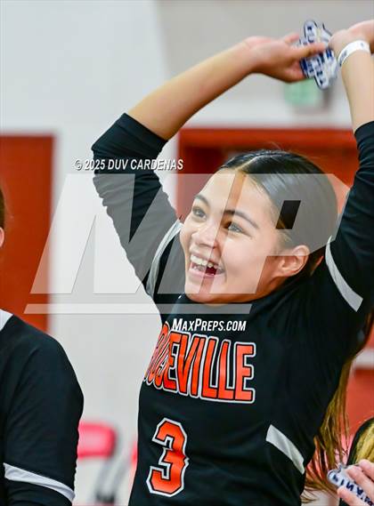 Thumbnail 3 in Twelve Bridges vs. Roseville (CIF SJS Div 2 Stunt Finals) photogallery.