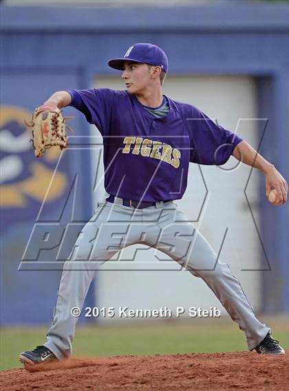 Thumbnail 1 in Hahnville @ Thibodaux photogallery.