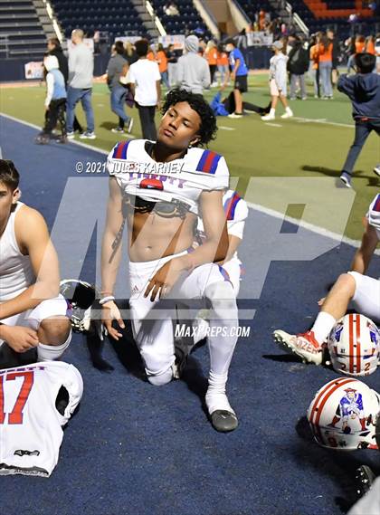 Thumbnail 2 in Liberty @ Bishop Gorman (NIAA 5A Southern Region Championship) photogallery.