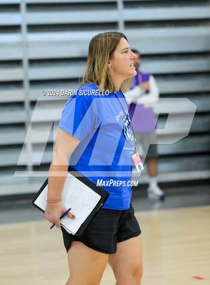 Thumbnail 2 in Omaha Westside vs. South Medford (Nike TOC Southwest) photogallery.