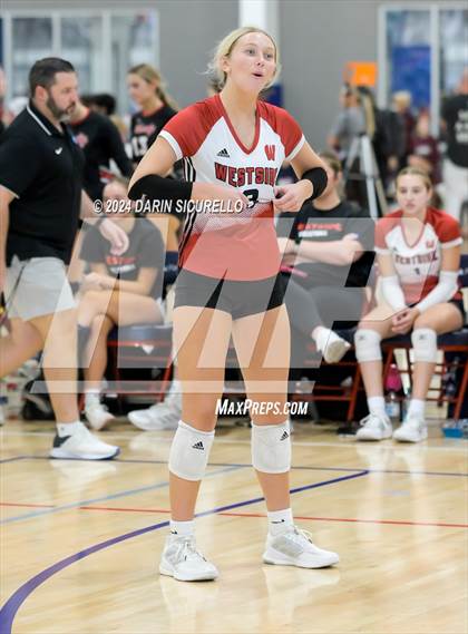 Thumbnail 3 in Omaha Westside vs. South Medford (Nike TOC Southwest) photogallery.