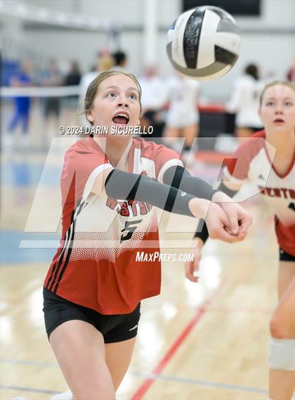 Thumbnail 2 in Omaha Westside vs. South Medford (Nike TOC Southwest) photogallery.