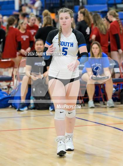Thumbnail 2 in Omaha Westside vs. South Medford (Nike TOC Southwest) photogallery.