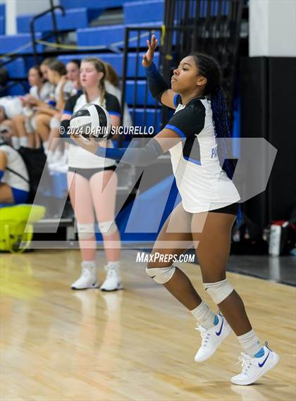 Thumbnail 1 in Omaha Westside vs. South Medford (Nike TOC Southwest) photogallery.