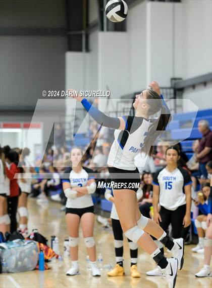 Thumbnail 1 in Omaha Westside vs. South Medford (Nike TOC Southwest) photogallery.