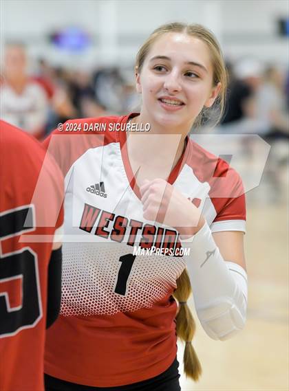 Thumbnail 3 in Omaha Westside vs. South Medford (Nike TOC Southwest) photogallery.