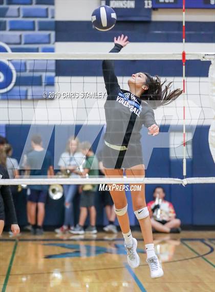 Thumbnail 3 in Deer Valley vs Lake Havasu (AIA 4A Round 1 Playoff) photogallery.