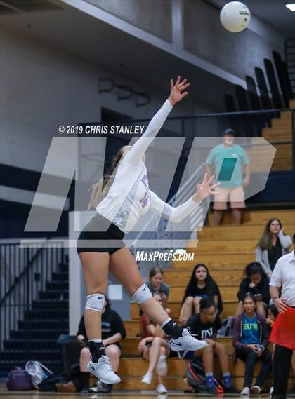 Thumbnail 2 in Deer Valley vs Lake Havasu (AIA 4A Round 1 Playoff) photogallery.