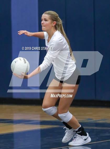 Thumbnail 2 in Deer Valley vs Lake Havasu (AIA 4A Round 1 Playoff) photogallery.