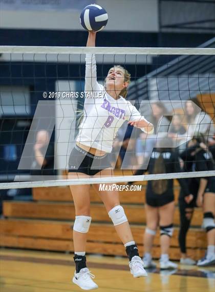 Thumbnail 2 in Deer Valley vs Lake Havasu (AIA 4A Round 1 Playoff) photogallery.