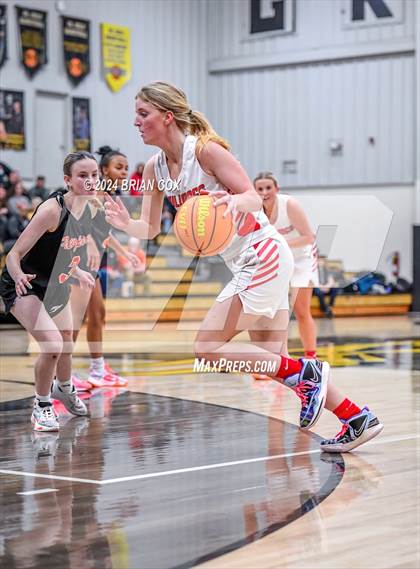 Thumbnail 1 in Tuckerman vs Newport (3A-2 District Tournament) photogallery.