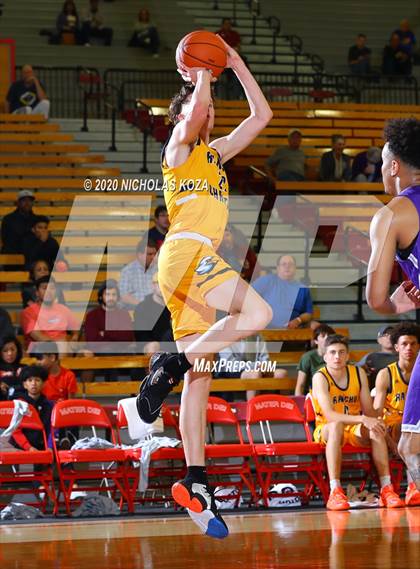 Thumbnail 3 in Rancho Christian vs. Gonzaga (Nike Extravaganza) photogallery.
