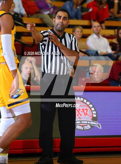 Thumbnail 1 in Rancho Christian vs. Gonzaga (Nike Extravaganza) photogallery.