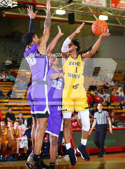 Thumbnail 2 in Rancho Christian vs. Gonzaga (Nike Extravaganza) photogallery.