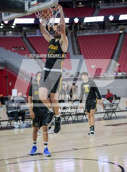 Thumbnail 1 in Bishop O'Dowd vs  Strake Jesuit (Section 7 Arizona Tournament) photogallery.