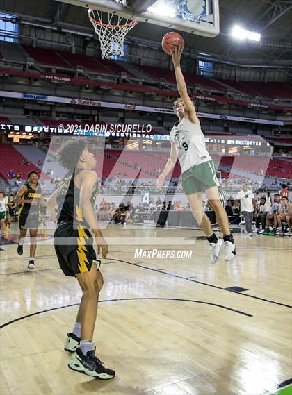 Thumbnail 1 in Bishop O'Dowd vs  Strake Jesuit (Section 7 Arizona Tournament) photogallery.